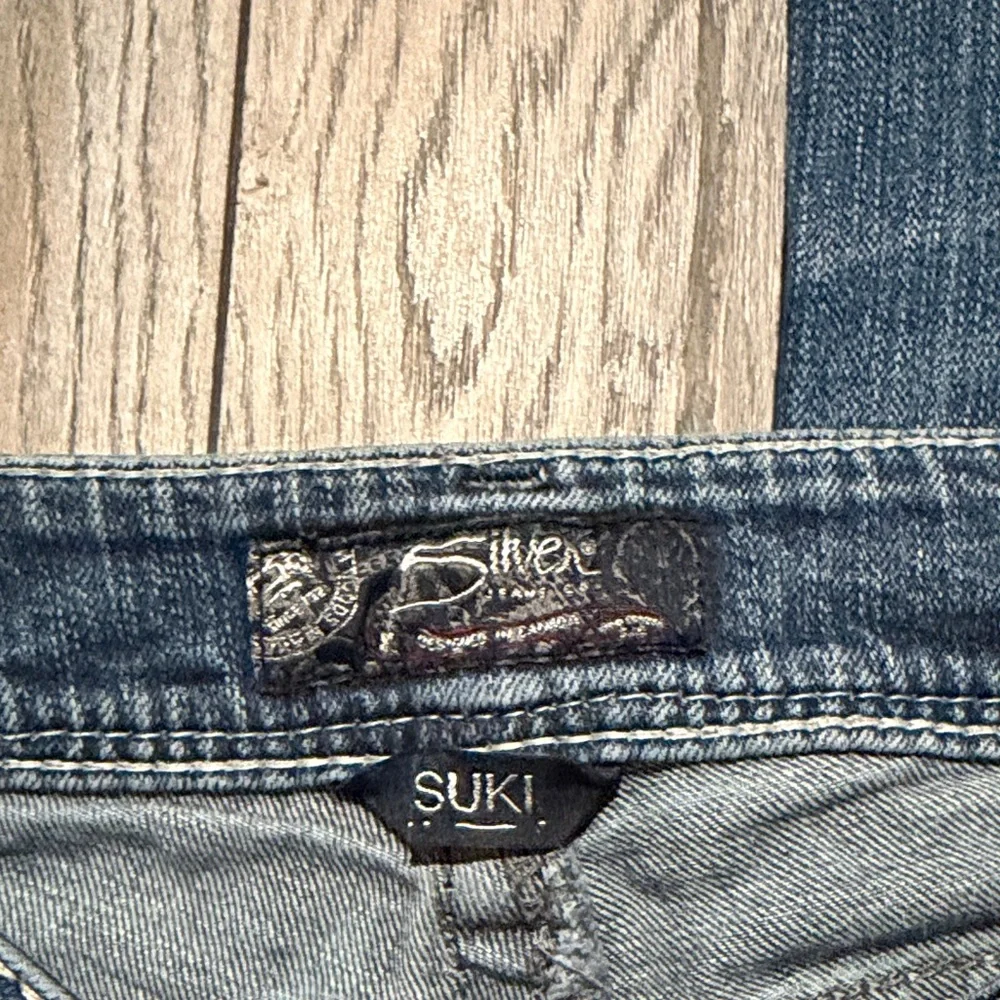 Silver Jeans - Picture 4 of 5